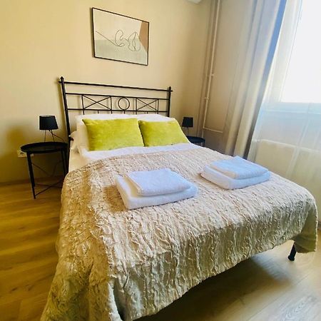 City Home Debrecen Eksteriør billede